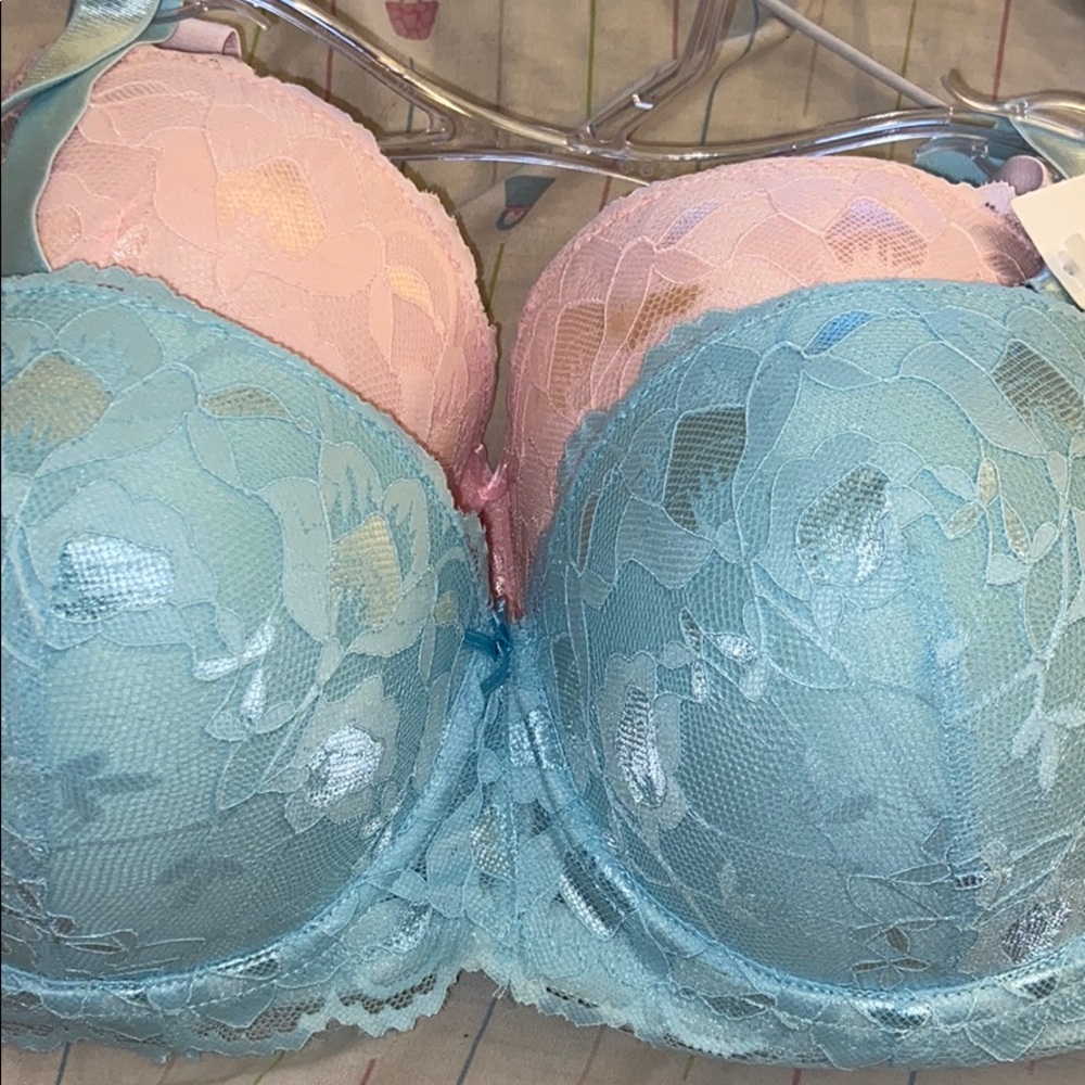 40DD Light Push Up Bras